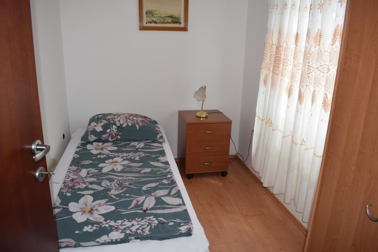 Esperanza Apartment Pula Buitenkant foto