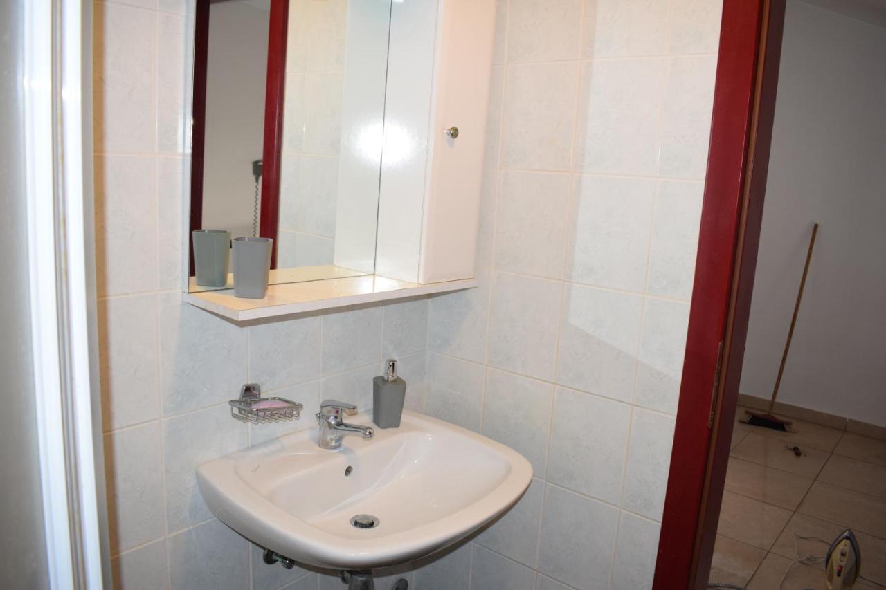 Esperanza Apartment Pula Buitenkant foto