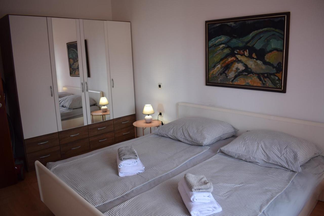 Esperanza Apartment Pula Buitenkant foto